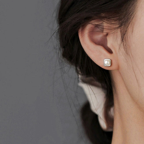 FRESHWATER PEARL DROP EARRINGS